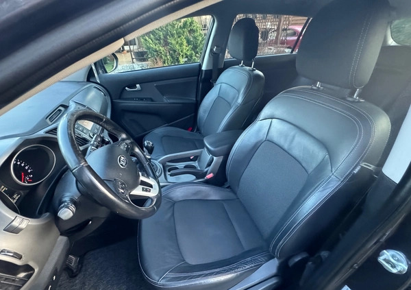 Kia Sportage cena 46900 przebieg: 229000, rok produkcji 2014 z Miłakowo małe 742